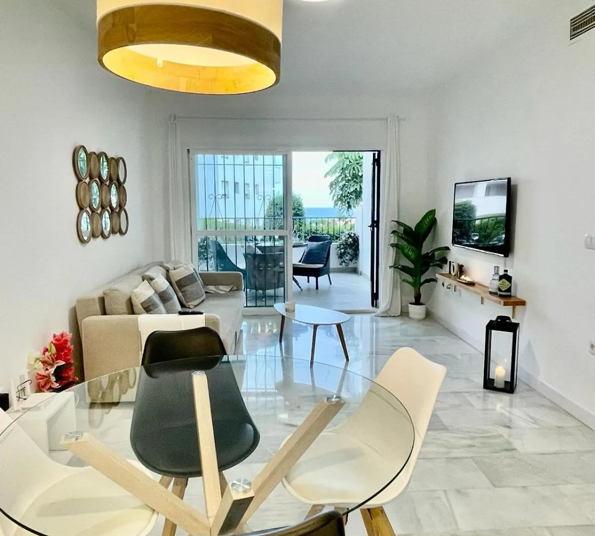 2 Bed Ground Floor Apartment With Pool & Parking La Cala De Mijas